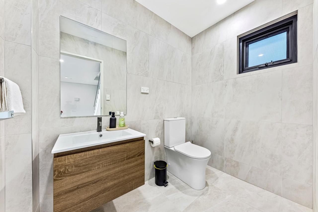 Urban Oasis In Heart Of Homebush Сидней Экстерьер фото